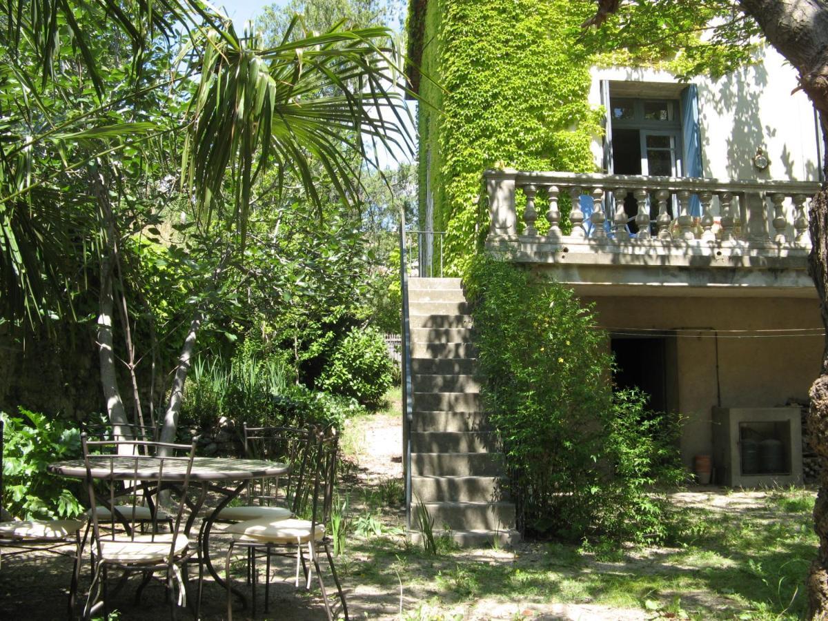 Les Remparts Bed & Breakfast Капестон Екстериор снимка