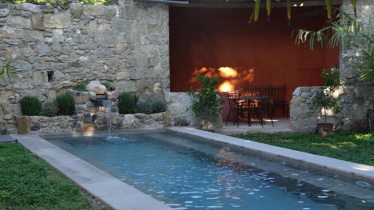 Les Remparts Bed & Breakfast Капестон Екстериор снимка