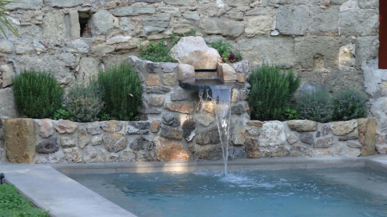 Les Remparts Bed & Breakfast Капестон Екстериор снимка