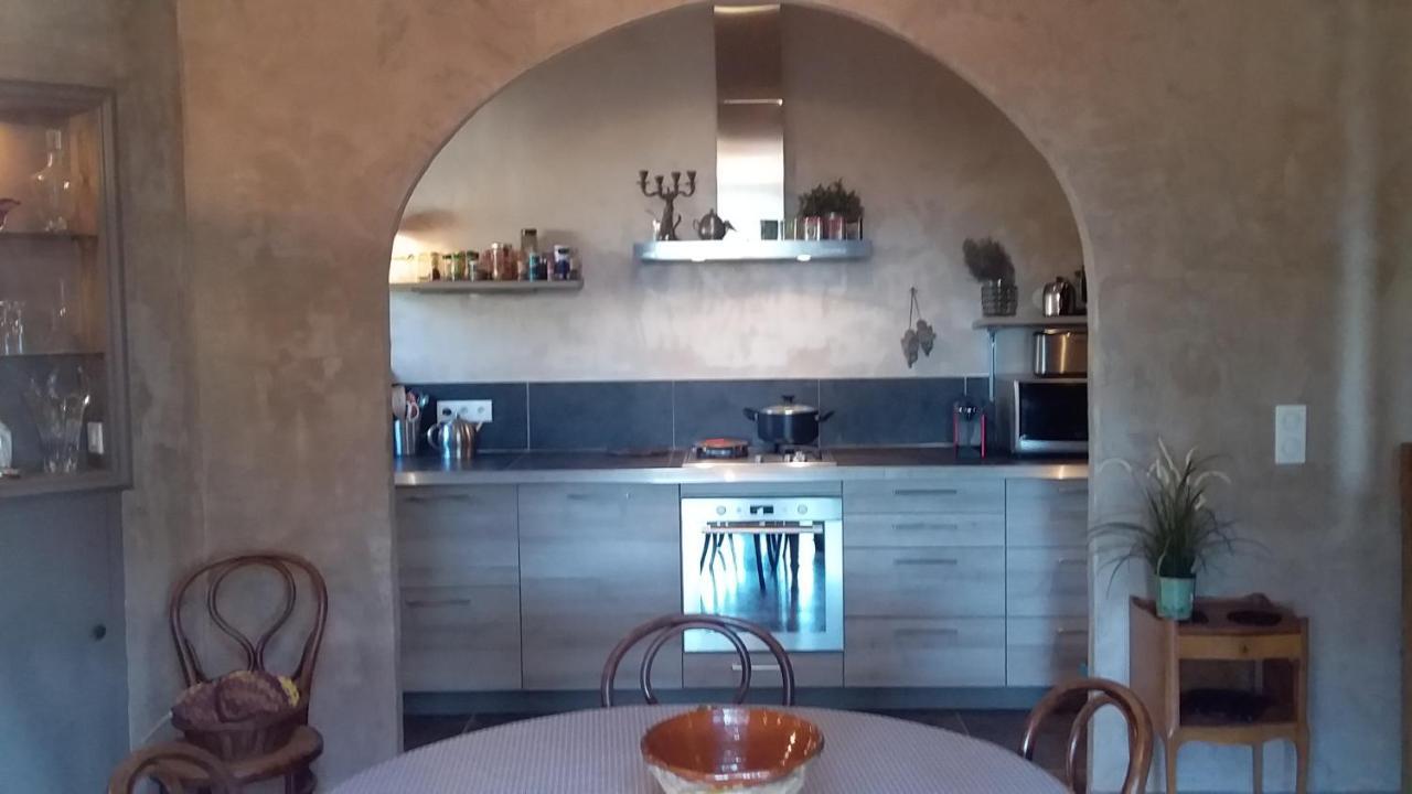 Les Remparts Bed & Breakfast Капестон Екстериор снимка